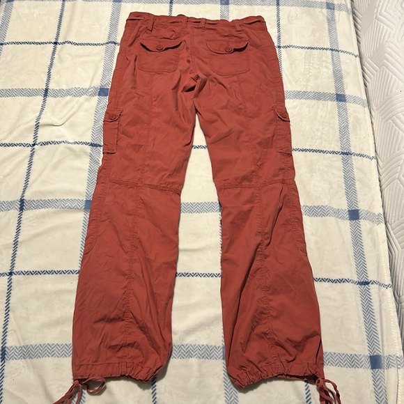 American Rag Cie cargo pants maroon color - Picture 3 of 7